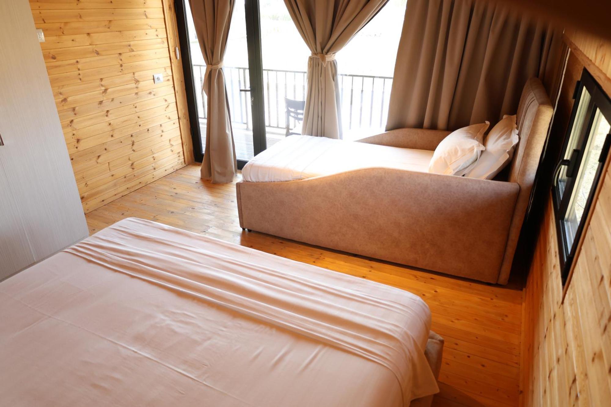 Posh Villa 2 Kavaje Bagian luar foto