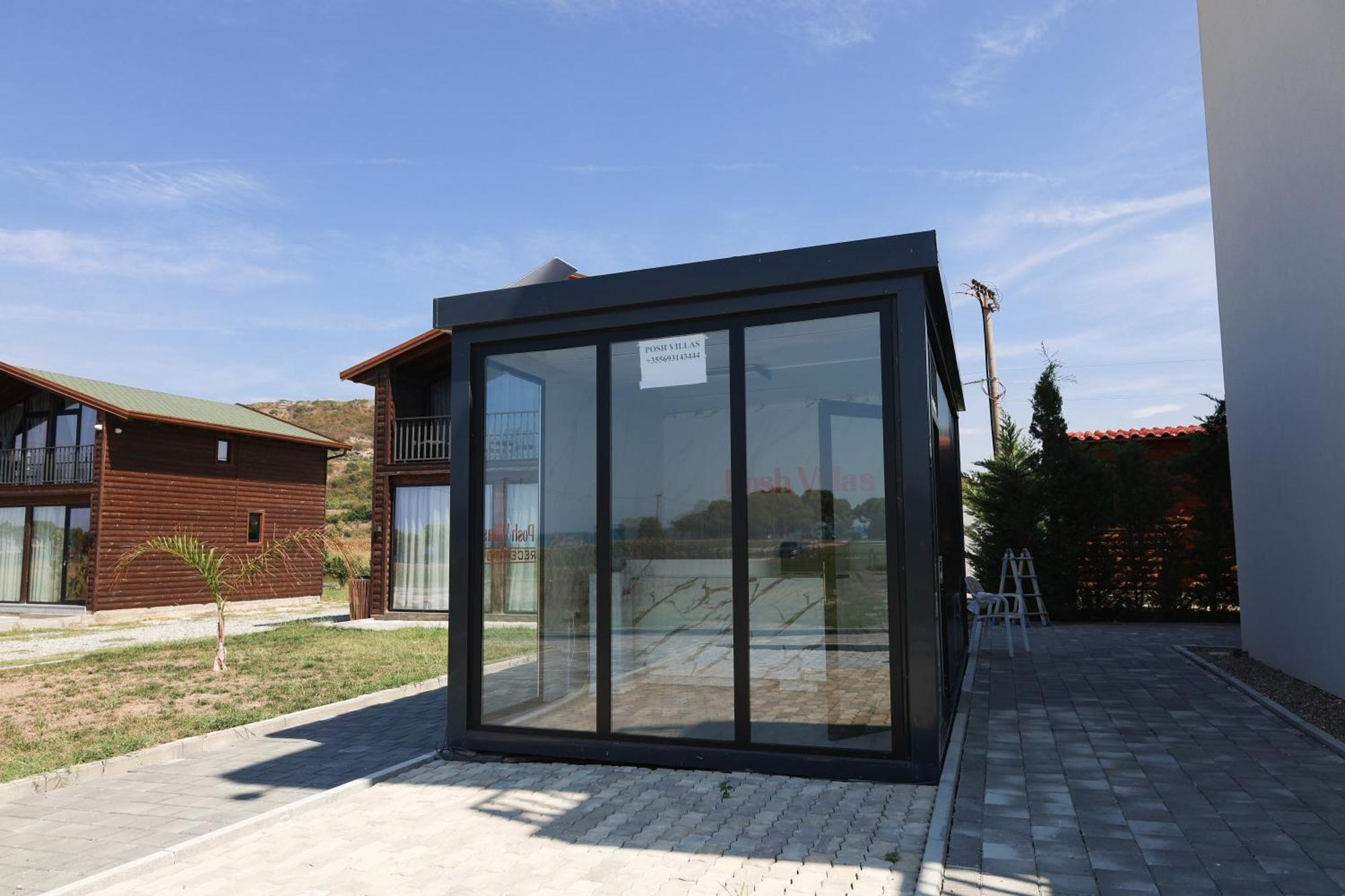 Posh Villa 2 Kavaje Bagian luar foto